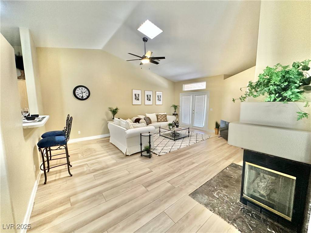 Las Vegas, NV 89129,9712 TIAQUINN AVE #101