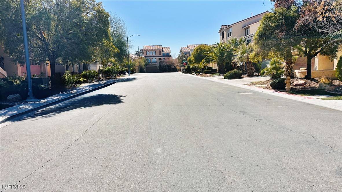 Henderson, NV 89052,10716 Shasta Glow CT