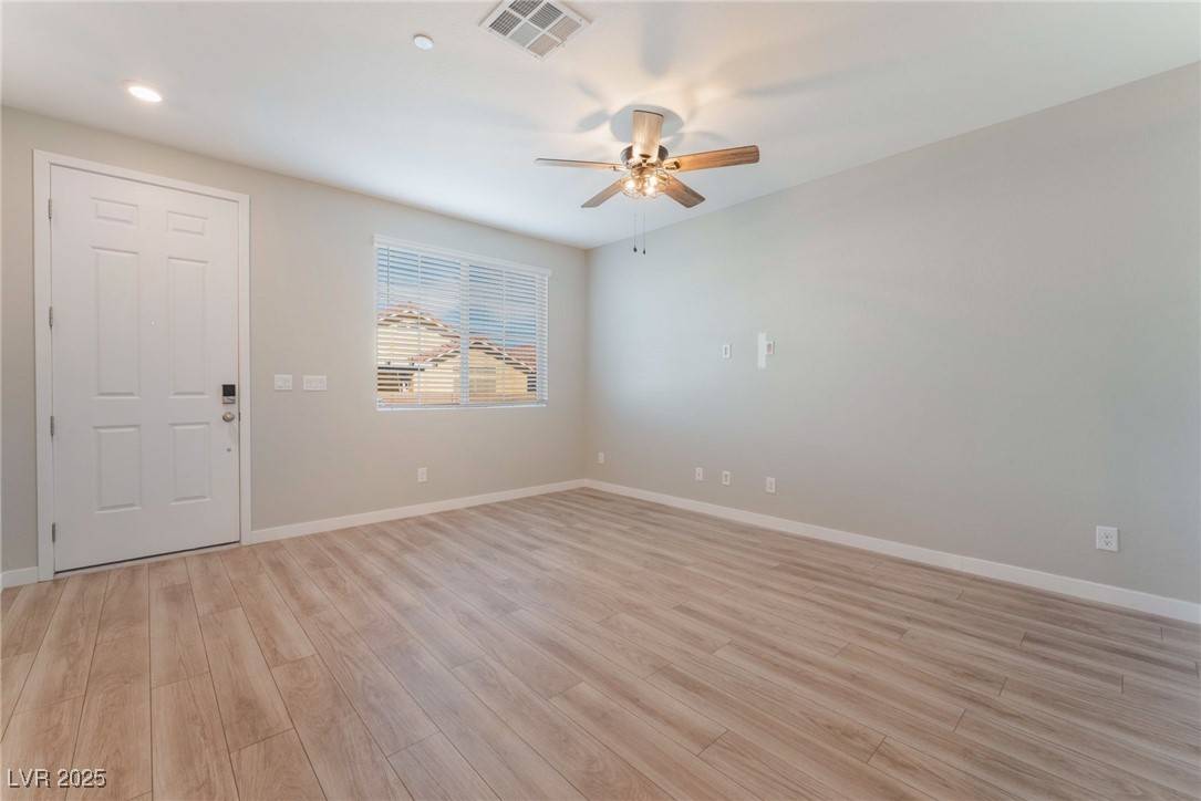 Las Vegas, NV 89130,5730 Sky Pointe DR #149