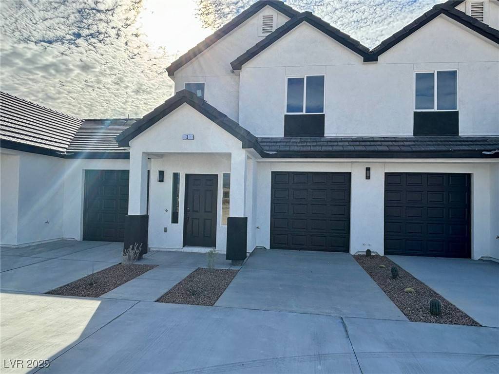 Pahrump, NV 89048,384 E Erin ST #3