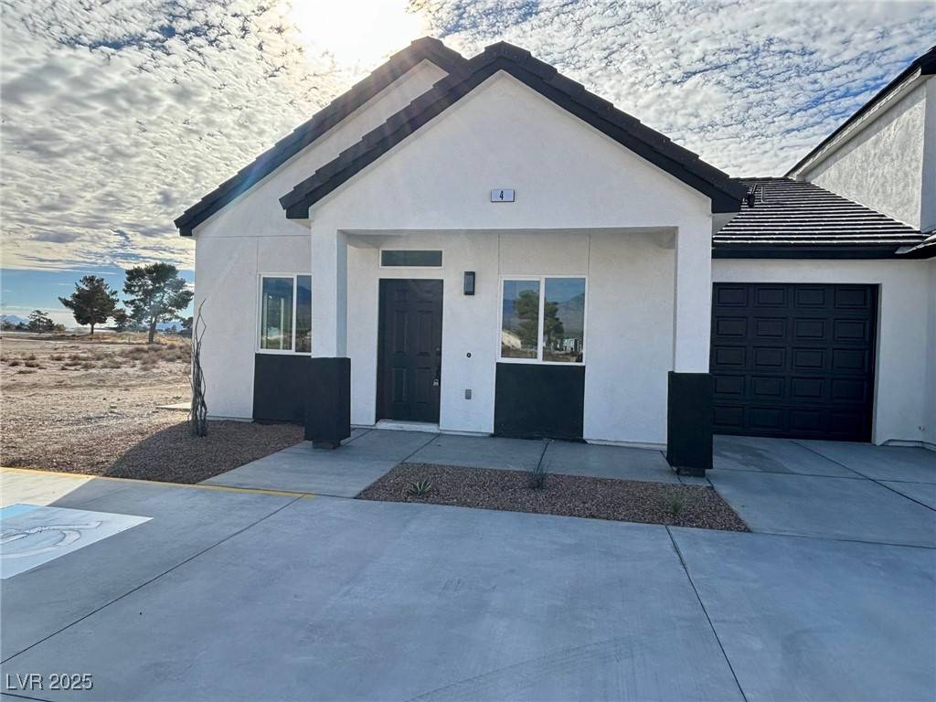 Pahrump, NV 89048,388 E Erin ST #4