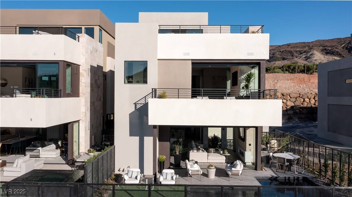 Henderson, NV 89011,42 Lakefront DR
