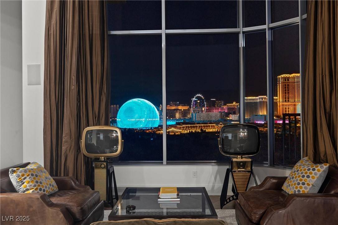 Las Vegas, NV 89109,360 E Desert Inn RD #1903