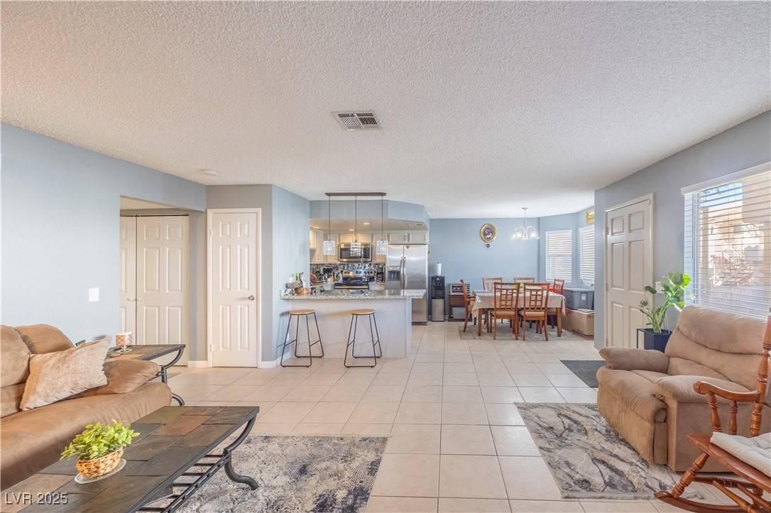 Las Vegas, NV 89128,929 Sulphur Springs LN #102