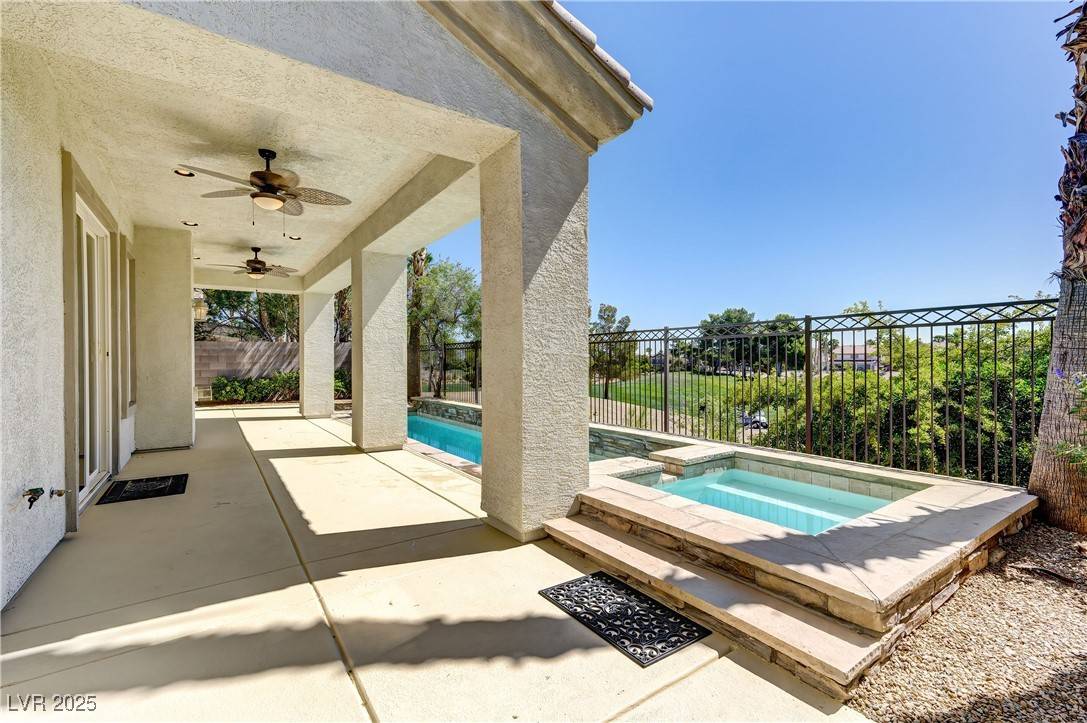 Las Vegas, NV 89148,52 Cascade Lake ST