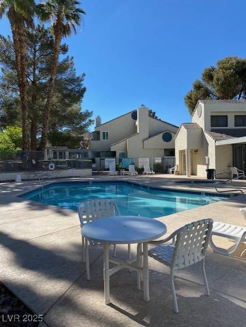 Las Vegas, NV 89117,2761 Lodestone DR #63
