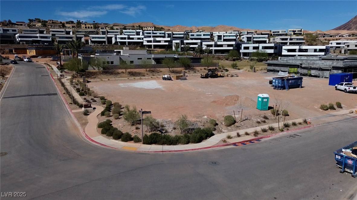 Henderson, NV 89011,5 Rainbow Point PL