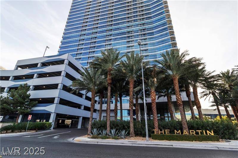 Las Vegas, NV 89103,4471 DEAN MARTIN DR #1104