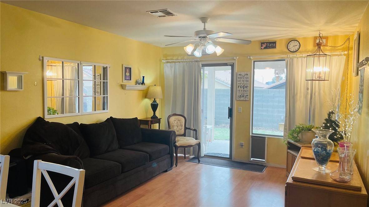 Las Vegas, NV 89142,6445 Glory Rise CT