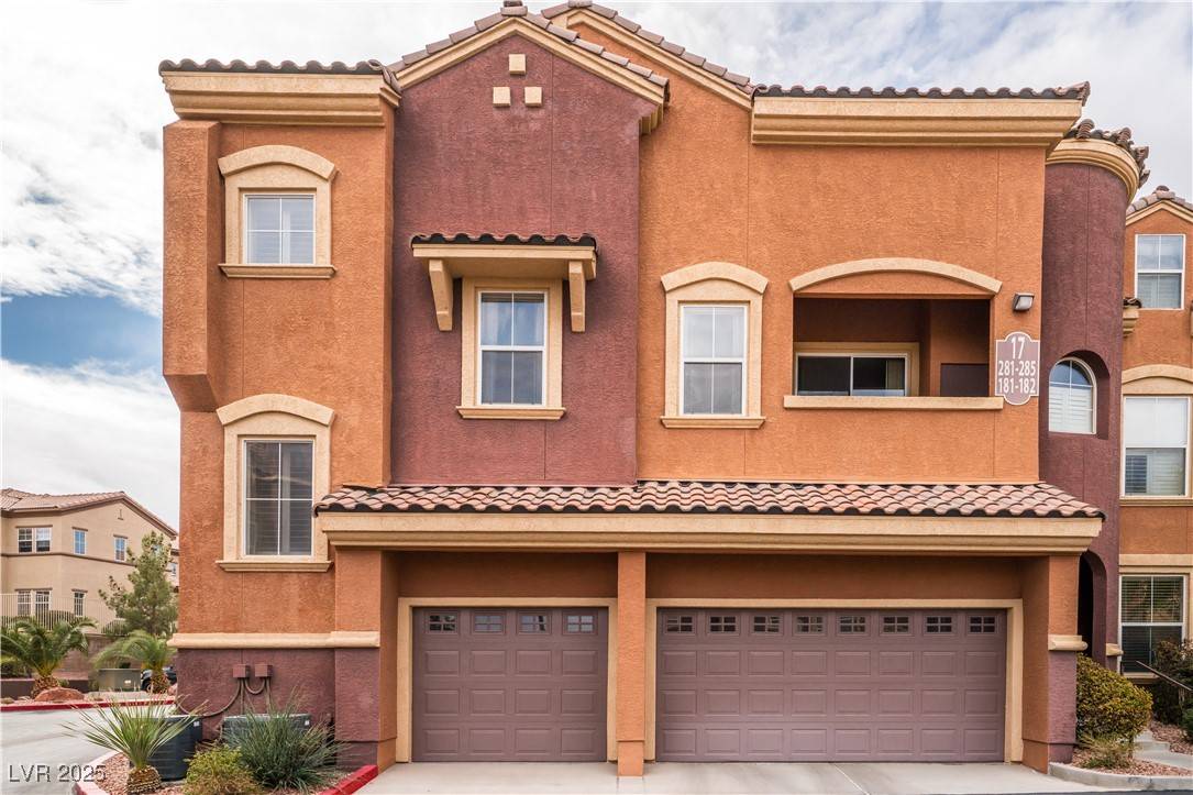 Las Vegas, NV 89129,3975 N Hualapai WAY #285
