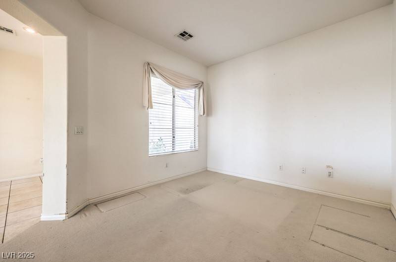 Las Vegas, NV 89110,6741 Philippe Allen AVE