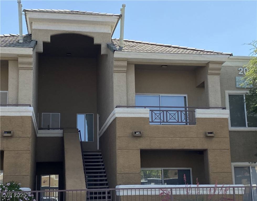 Las Vegas, NV 89113,8070 W RUSSELL RD #2105