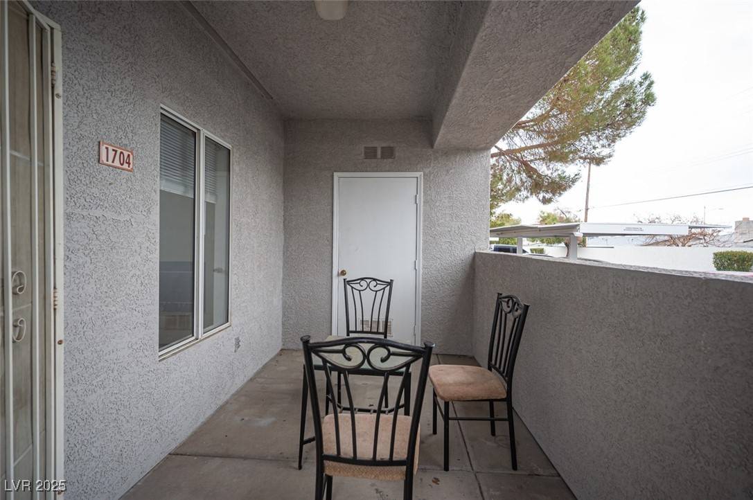 Las Vegas, NV 89108,1704 N Jones BLVD