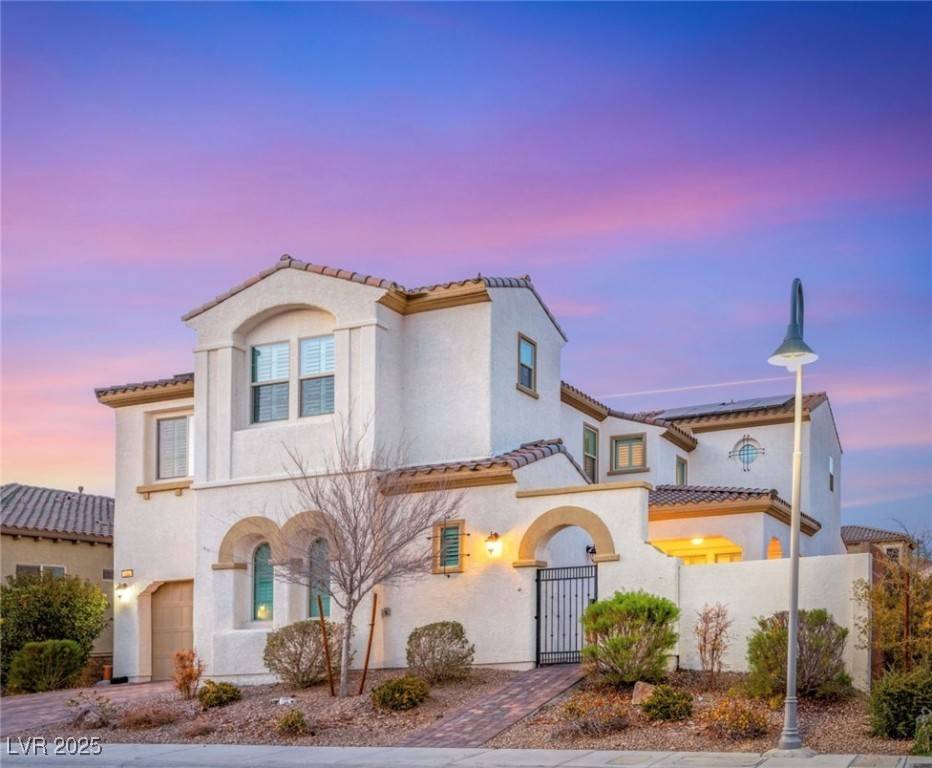 Las Vegas, NV 89148,352 Dandelion Brook CT