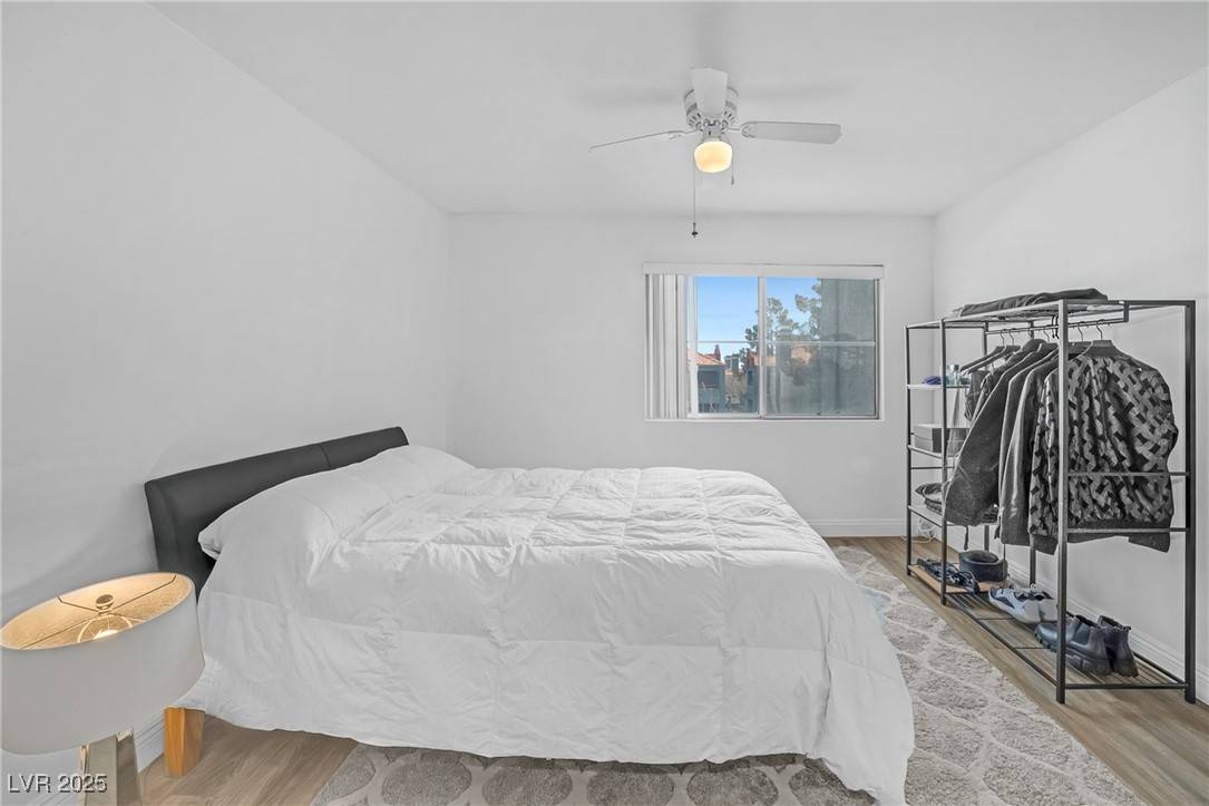 Las Vegas, NV 89117,8600 W Charleston BLVD #2098