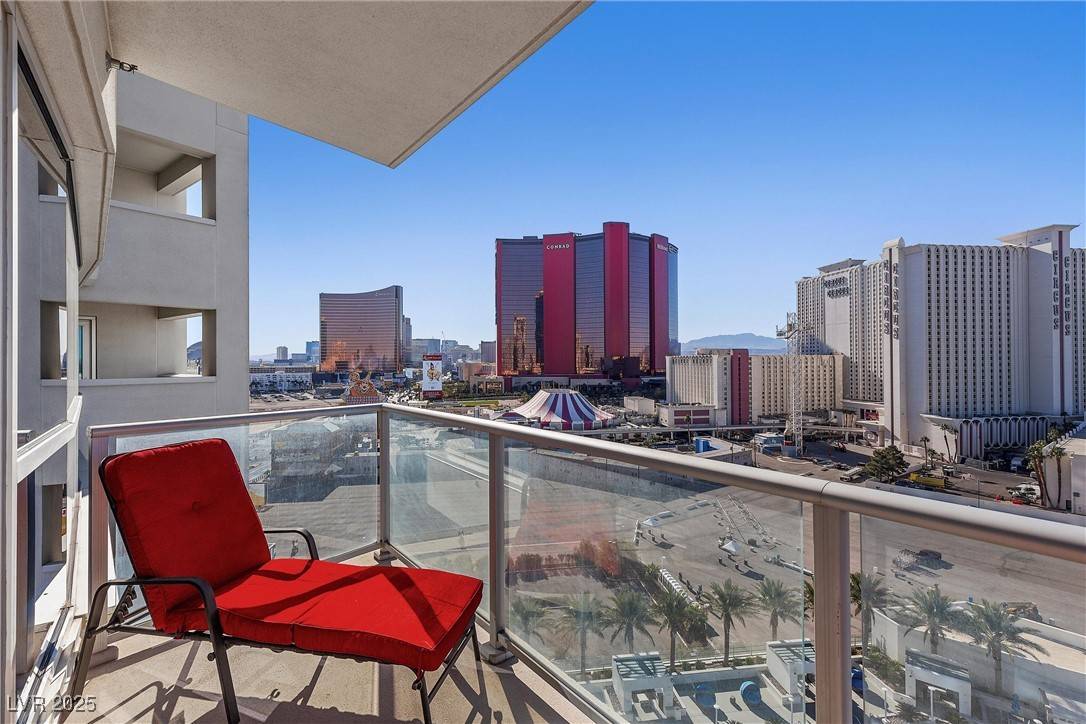 Las Vegas, NV 89109,2700 Las Vegas BLVD #1202