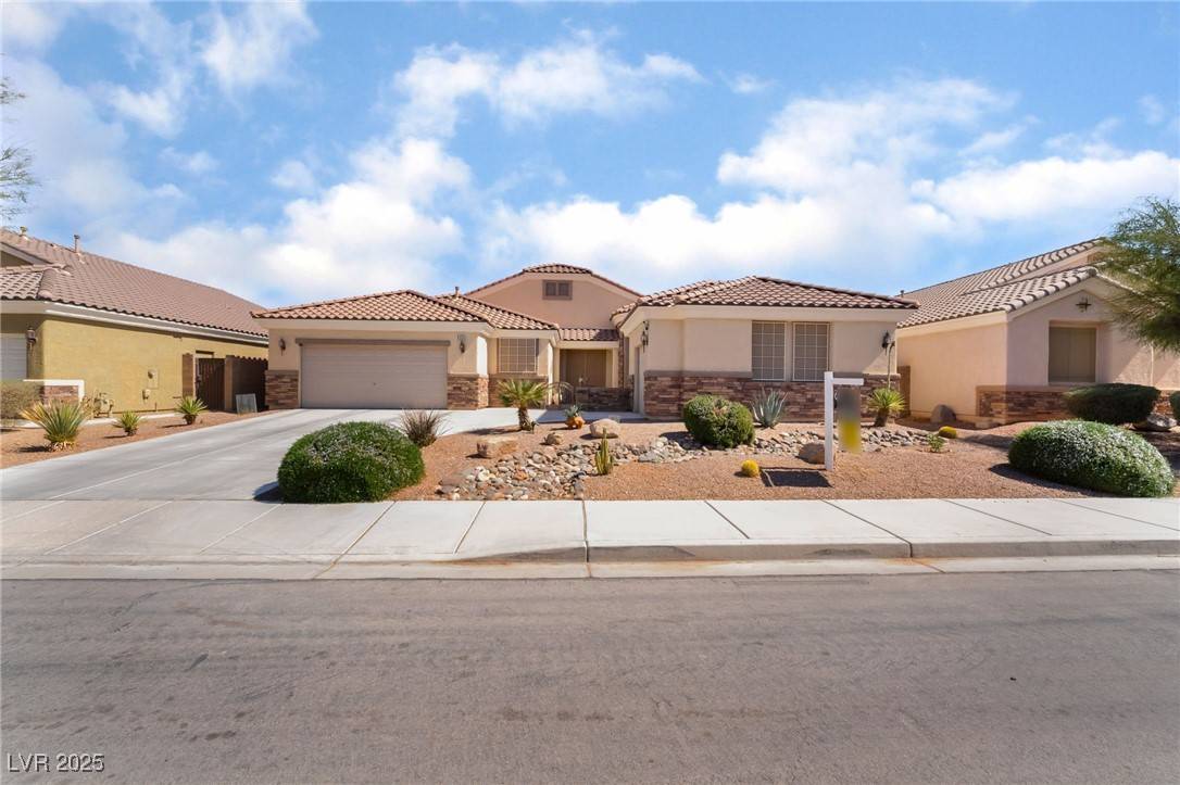 Las Vegas, NV 89139,9356 Column Cactus ST