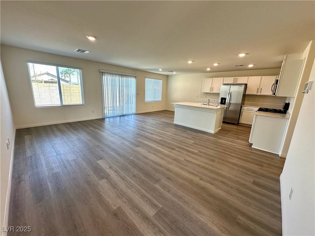 North Las Vegas, NV 89081,5742 Sunset Sedona ST