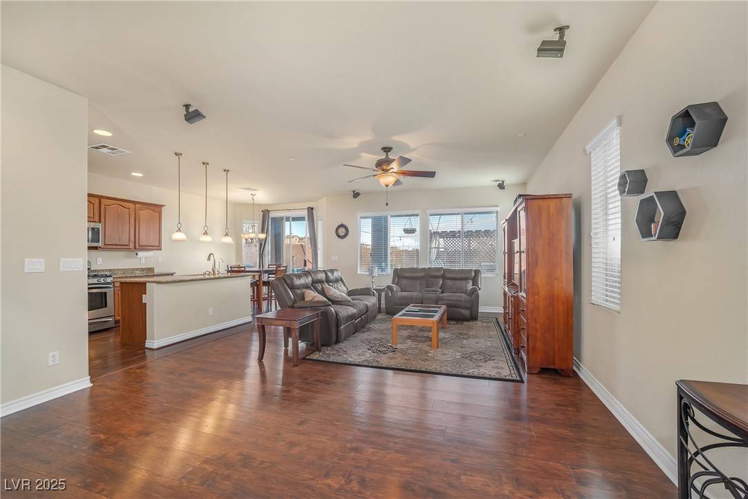 Las Vegas, NV 89166,10548 Nantucket Ridge AVE