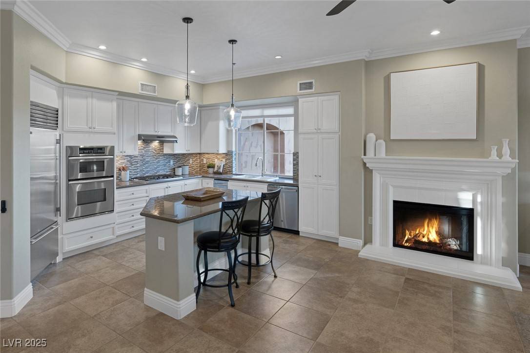 Henderson, NV 89011,15 Via Mantova #303