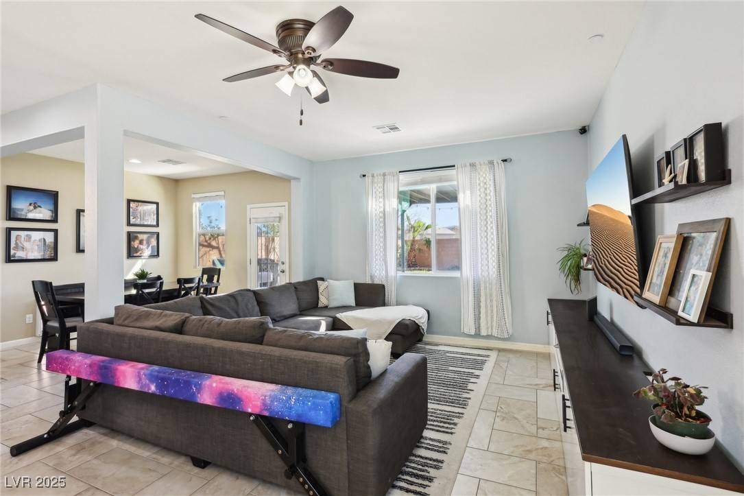 Henderson, NV 89011,145 Blue Trout AVE