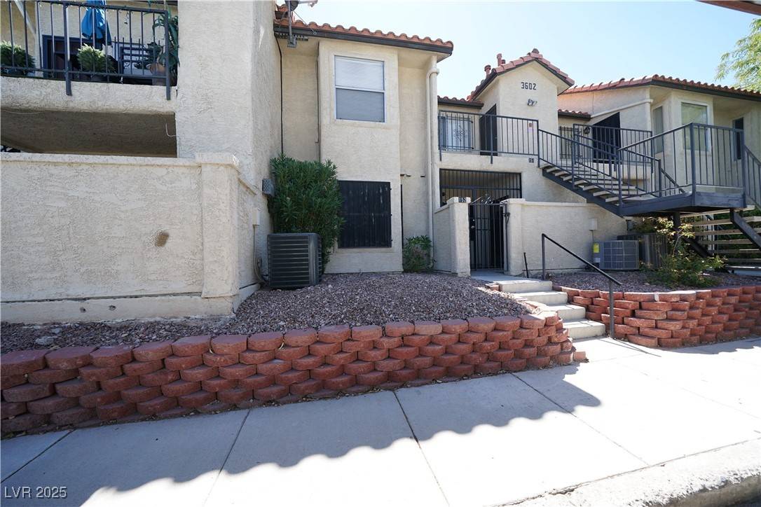 Las Vegas, NV 89103,3602 Gaylord DR #152