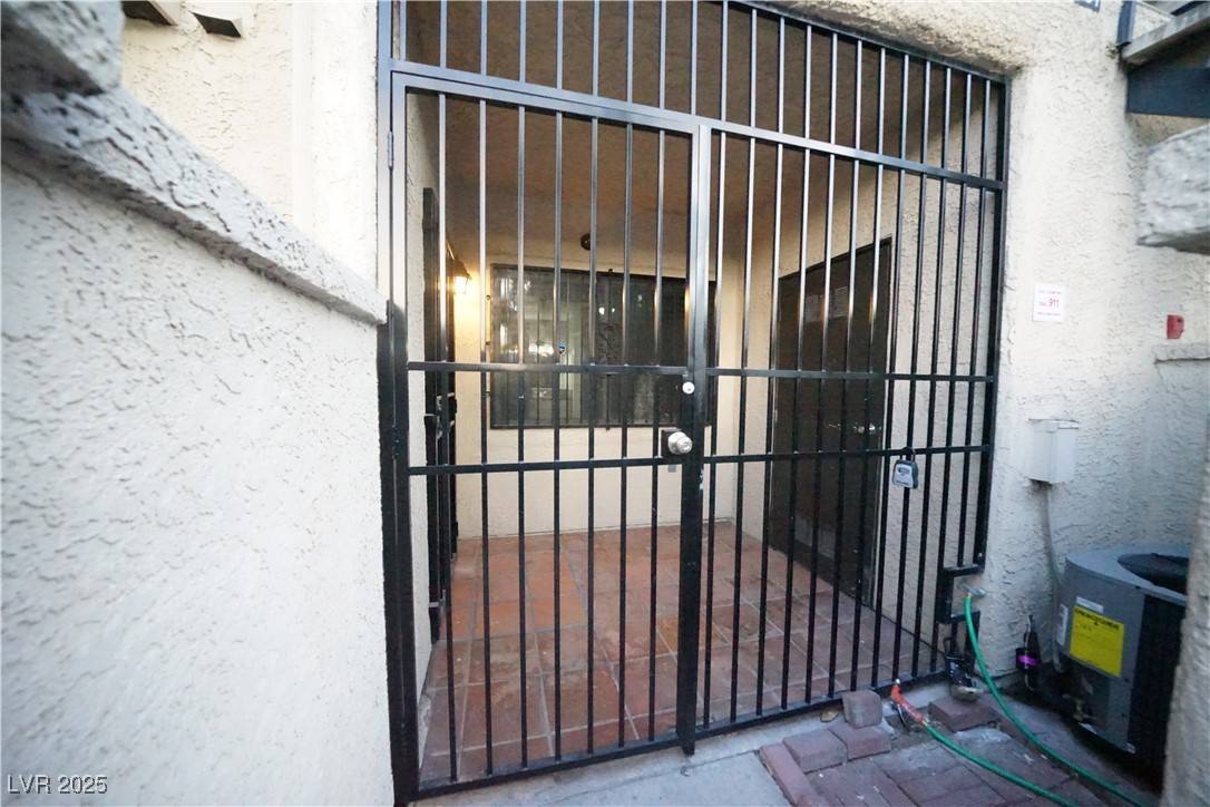 Las Vegas, NV 89103,3602 Gaylord DR #152