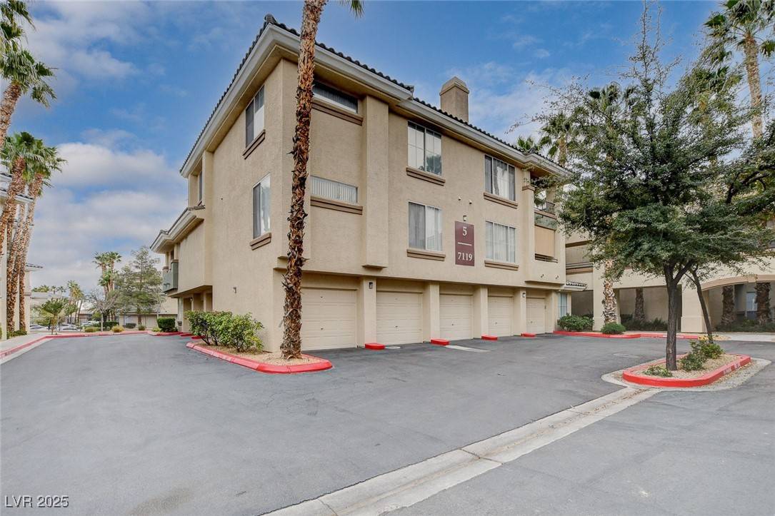 Las Vegas, NV 89113,7119 S Durango DR #312