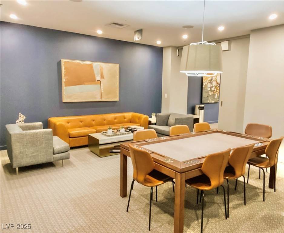 Las Vegas, NV 89103,4525 Dean Martin DR #2806