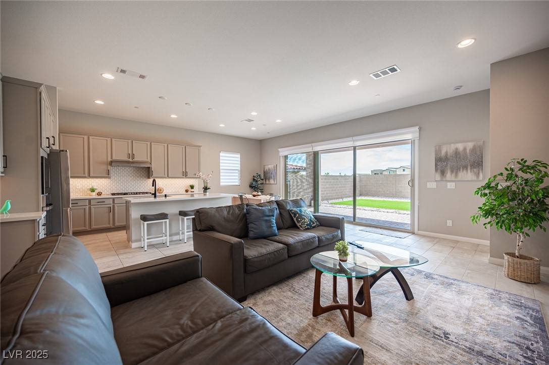 Las Vegas, NV 89138,11701 Hatchling AVE