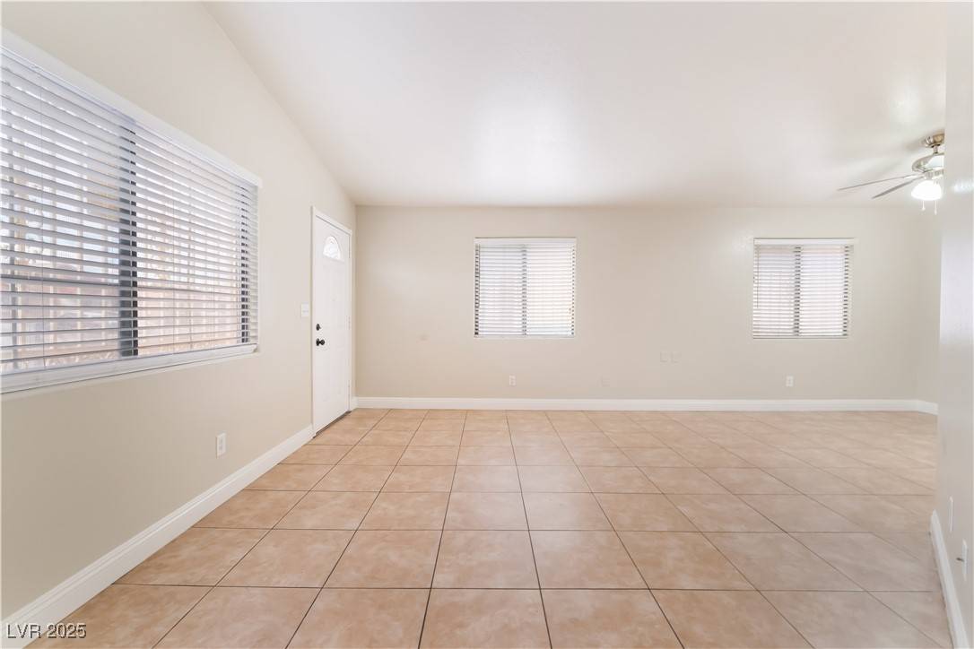 Las Vegas, NV 89110,4464 Halbert AVE