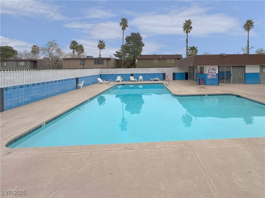 Las Vegas, NV 89169,4666 Monterey CIR #4