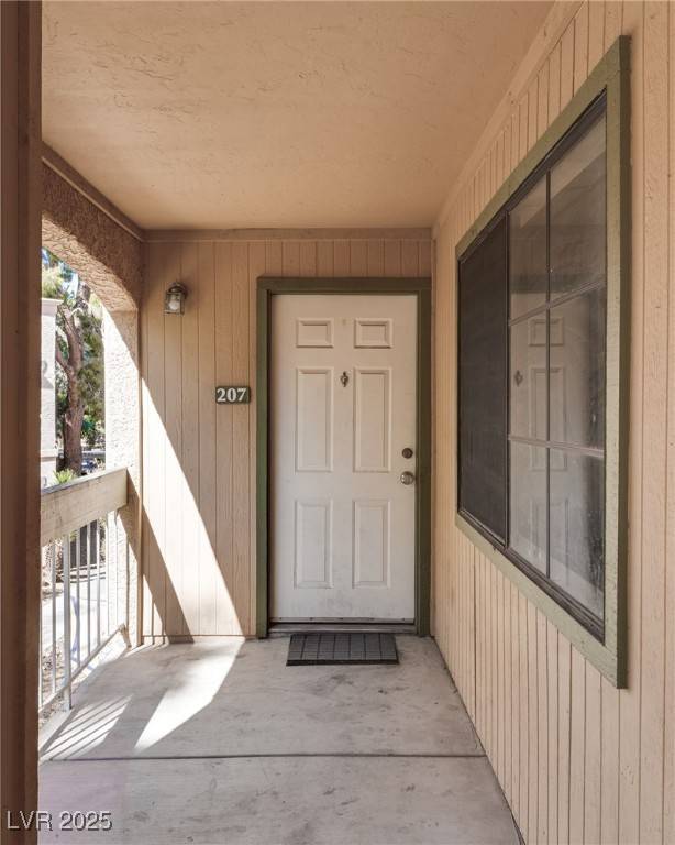 Las Vegas, NV 89118,5138 S Jones BLVD #207