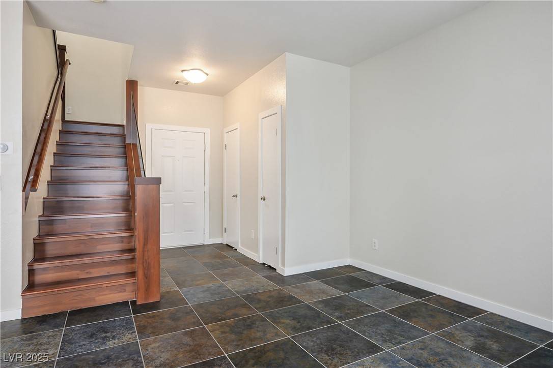 Henderson, NV 89012,251 S Green Valley Pkwy #4611