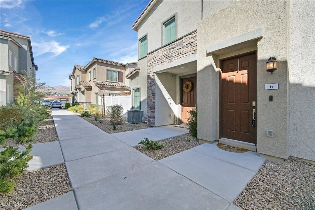 North Las Vegas, NV 89131,7304 N Decatur BLVD #6