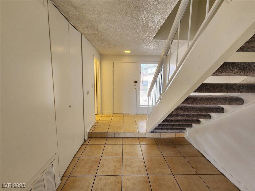 Las Vegas, NV 89120,2551 Paradise Village WAY