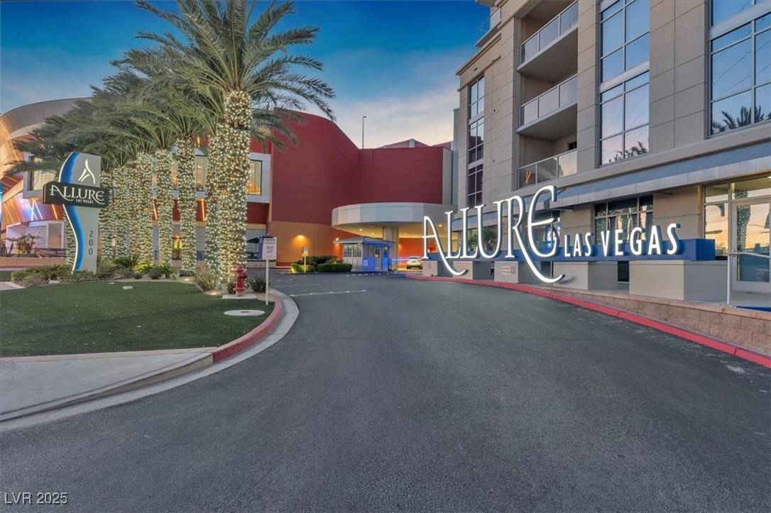 Las Vegas, NV 89102,200 W Sahara AVE #801