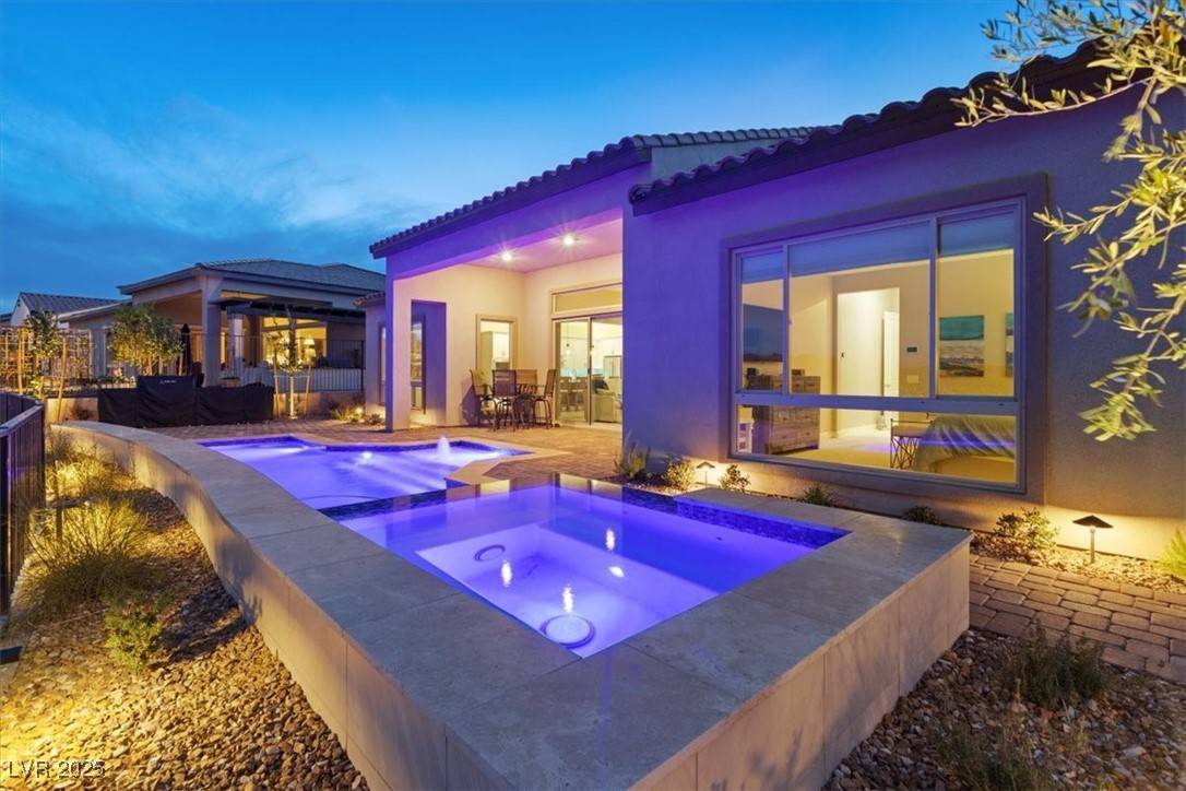 Henderson, NV 89011,160 Stone Mesa CT
