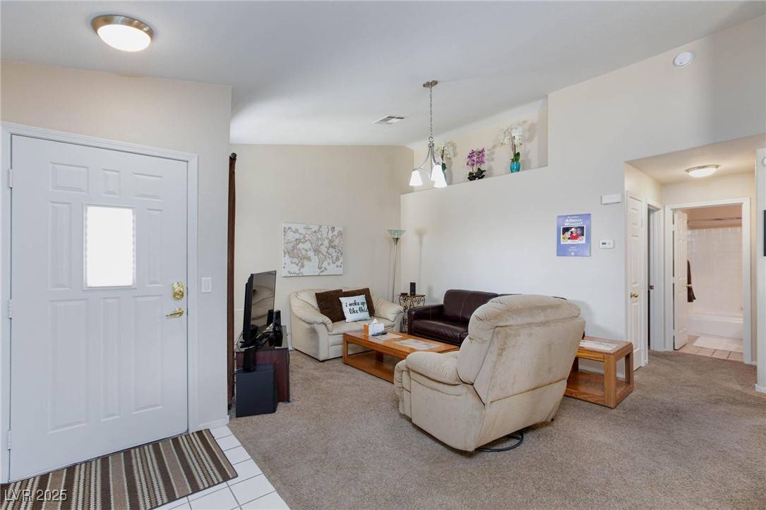 Las Vegas, NV 89129,3660 Renovah ST #201