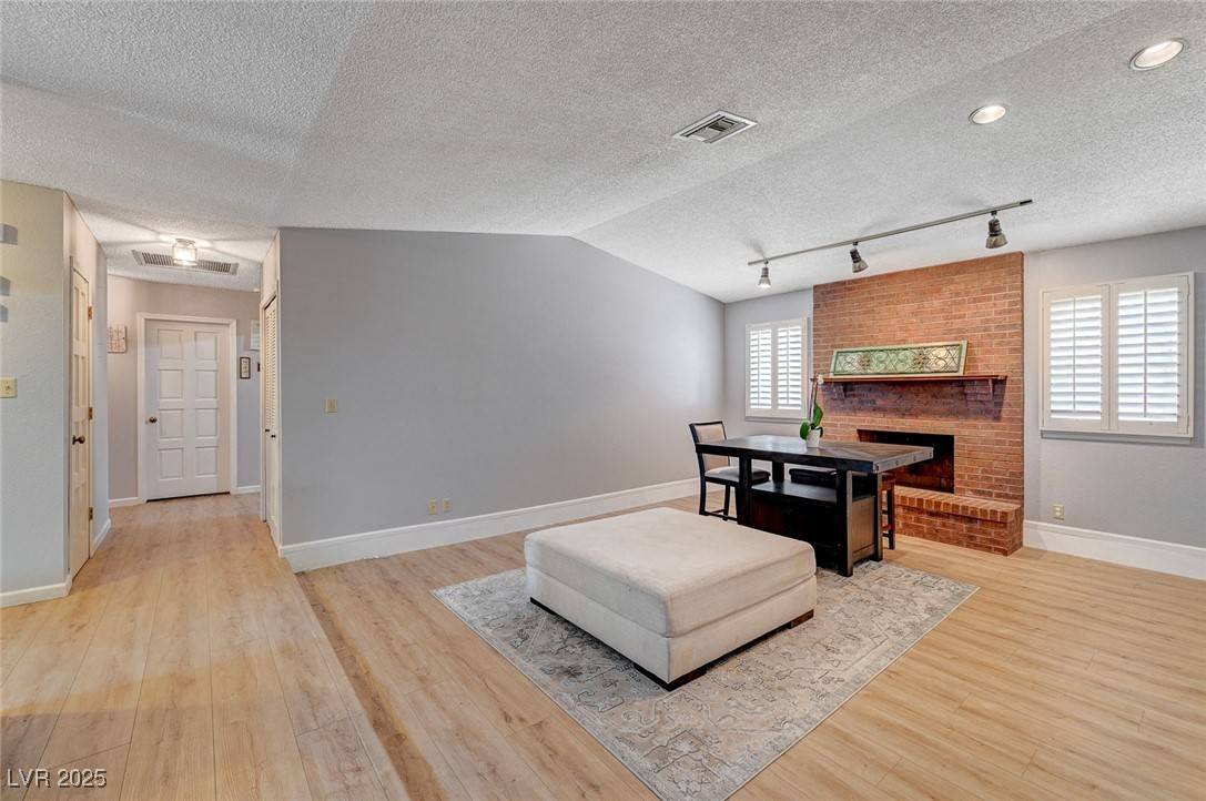Henderson, NV 89014,2240 Grayson CIR