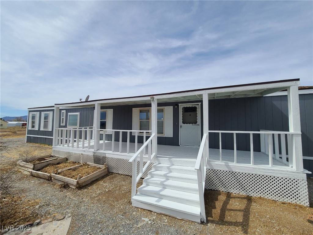 Pahrump, NV 89048,1230 Windy LN