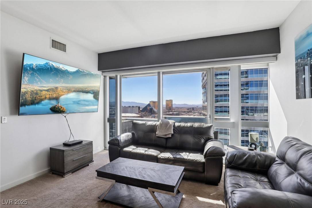 Las Vegas, NV 89103,4471 Dean Martin DR #2605