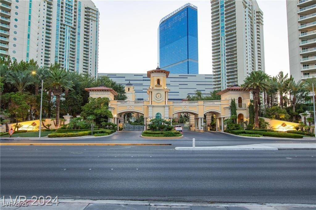 Las Vegas, NV 89109,2747 Paradise RD #1706