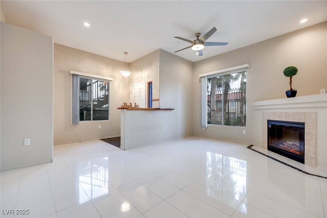 Henderson, NV 89052,2305 W Horizon Ridge Pkwy #514