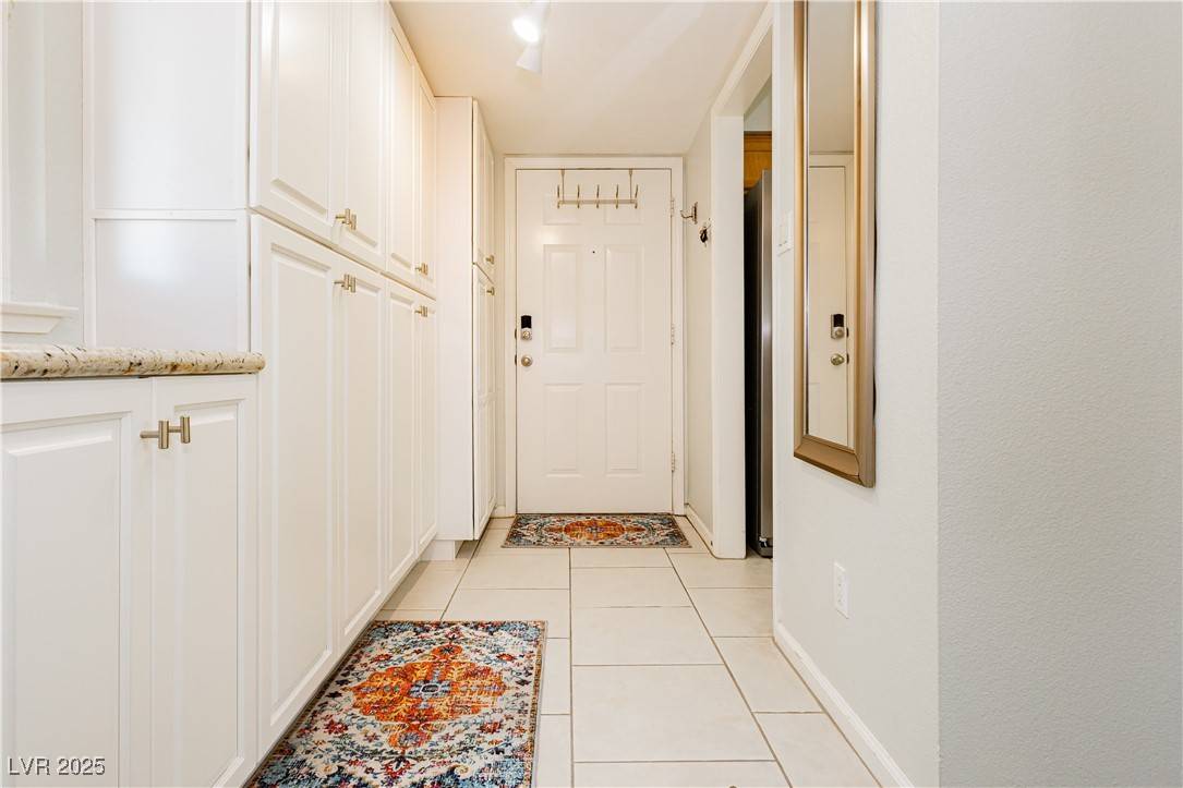 Las Vegas, NV 89109,737 Oakmont AVE #1202