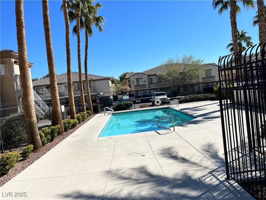 Las Vegas, NV 89122,3400 CABANA DR #2109