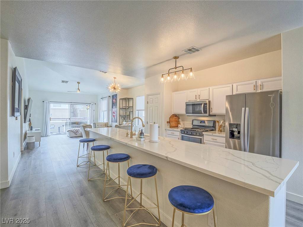 Las Vegas, NV 89144,817 Peachy Canyon CIR #204