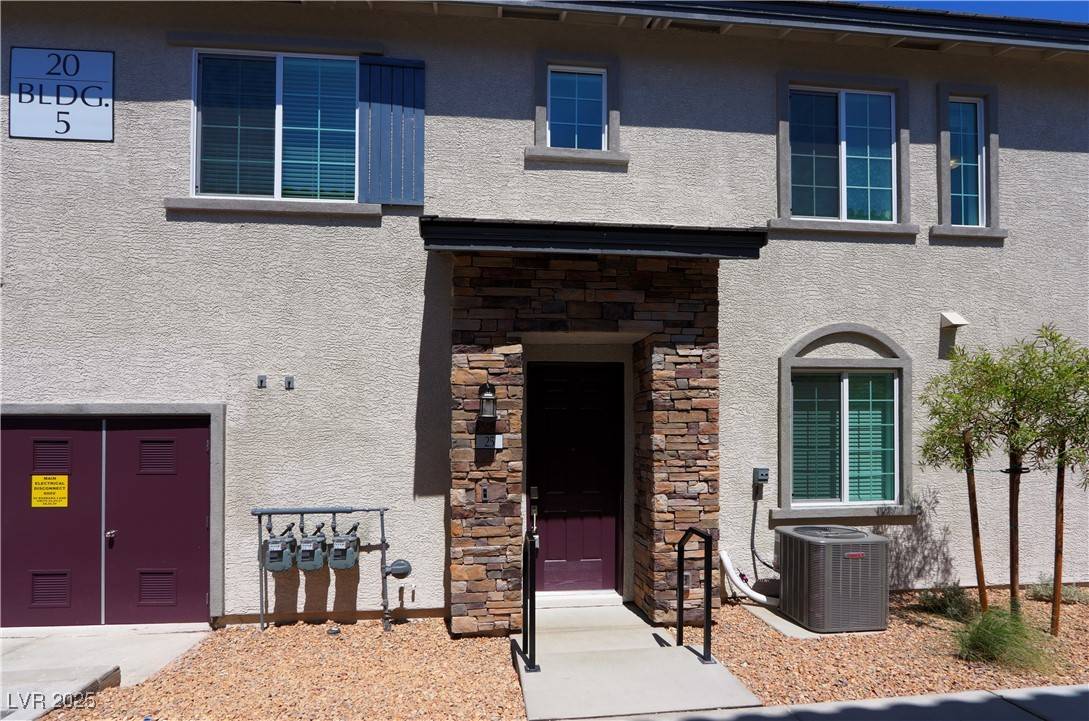 Las Vegas, NV 89183,20 Barbara LN #25