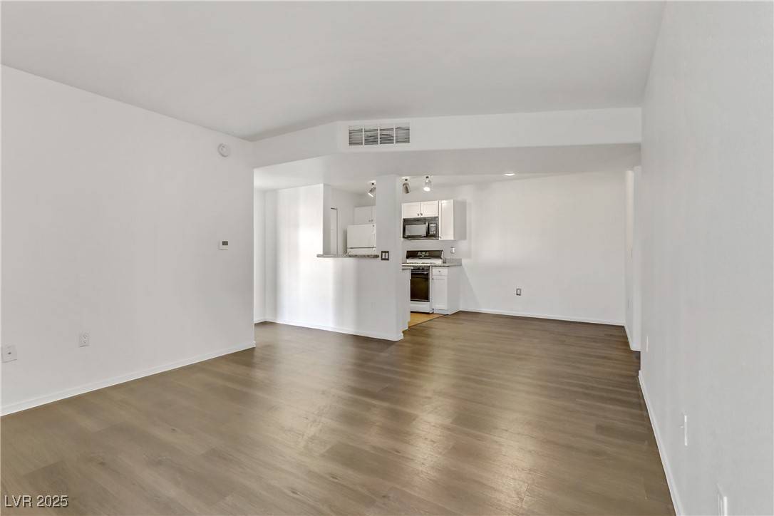 Henderson, NV 89014,2120 Ramrod AVE #1318