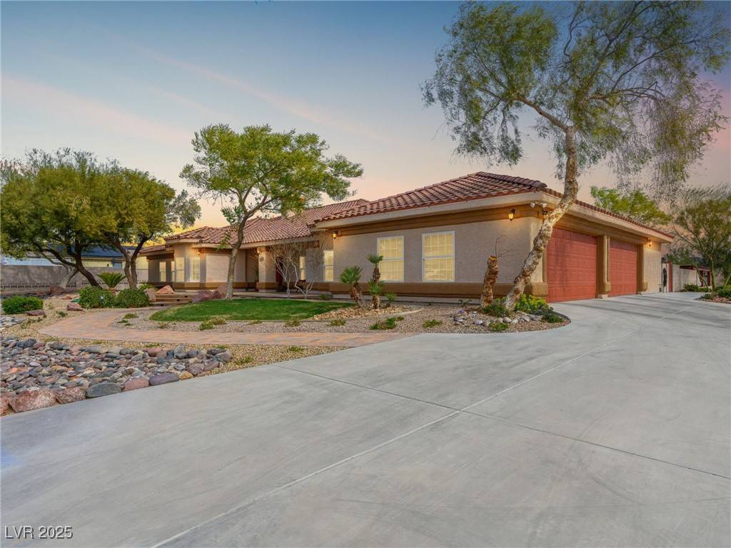 Las Vegas, NV 89149,5340 N Campbell RD